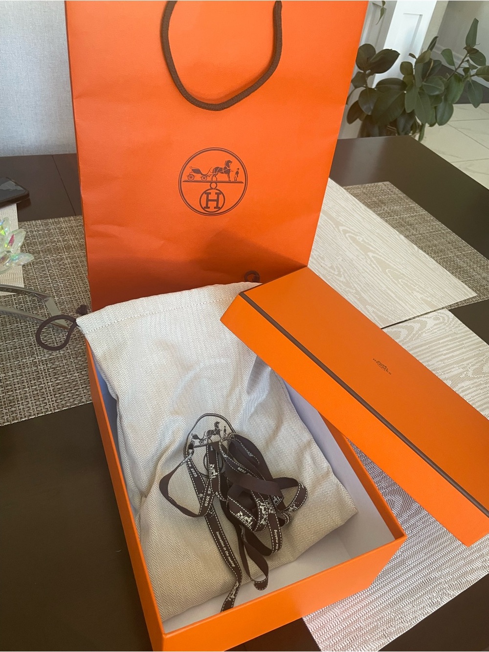 Hermes’ Shoe Box, Dustbag and shopping bag